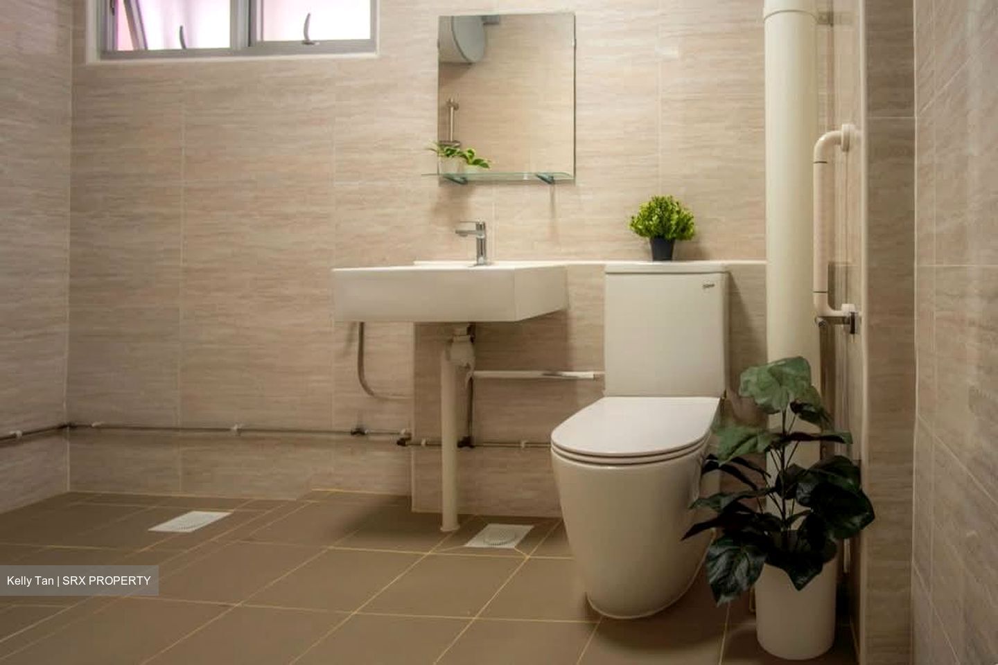 Blk 221 Kovan Green (Hougang), HDB Executive #572710871